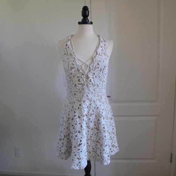 TOBI Nude White Lace Skater Dress - Picture 3 of 15